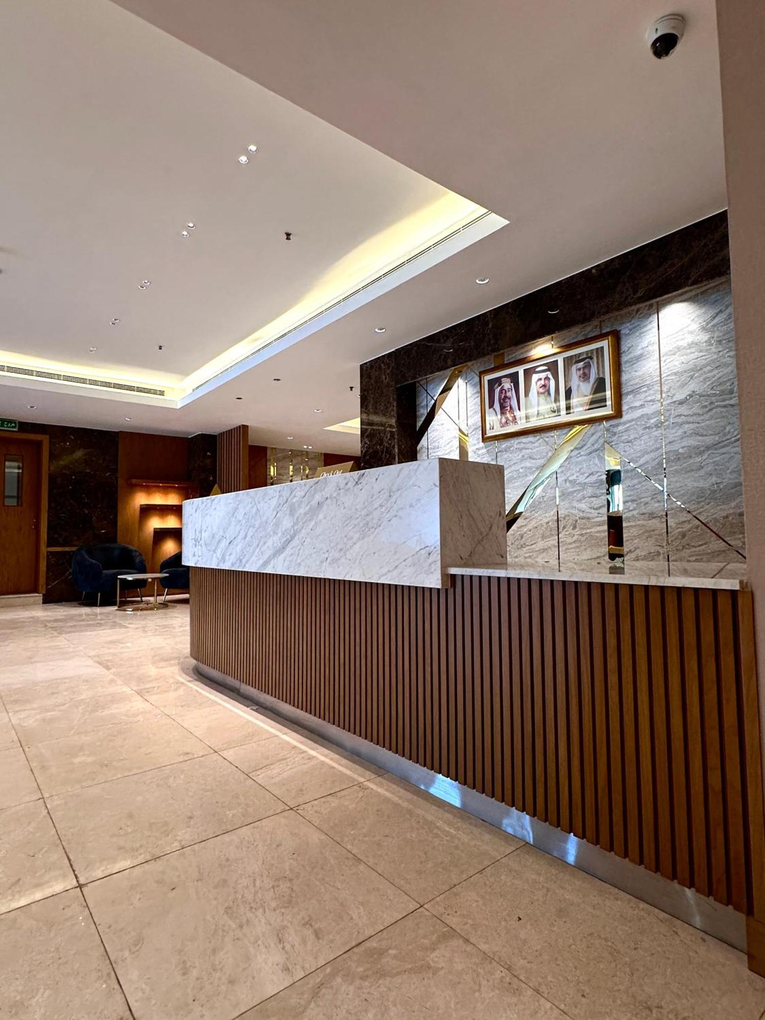 Mirador Hotel Manama Exterior photo